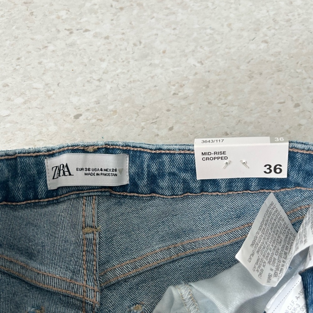Zara Mid Rise Jeans - Picture 3 of 6